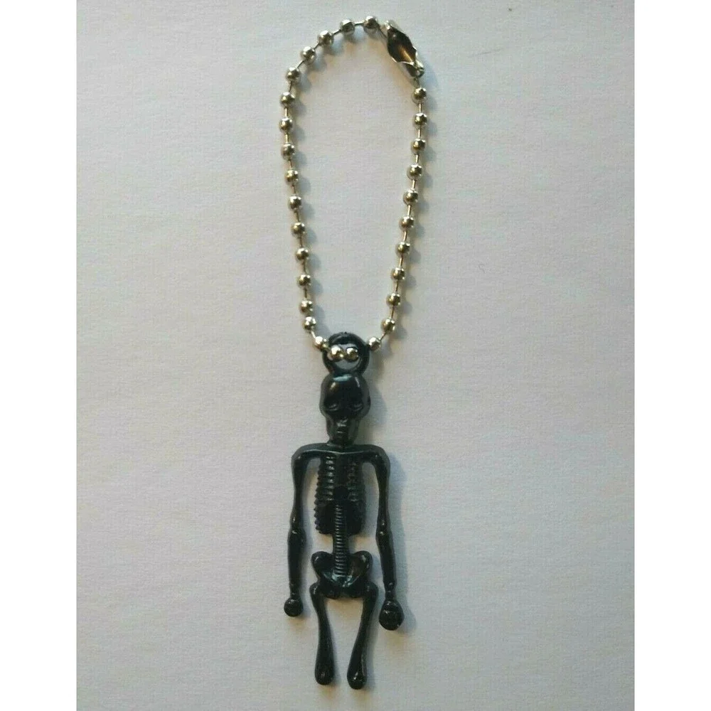 Halloween Plastic Skeleton Keychain Gothic Cool Dead Spooky Gift Black Vintage